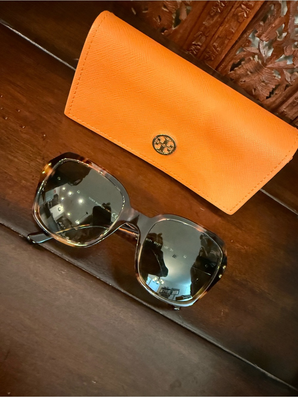 Tory Burch Tortoiseshell Frame Sunglasses with Orange Saffiano Case